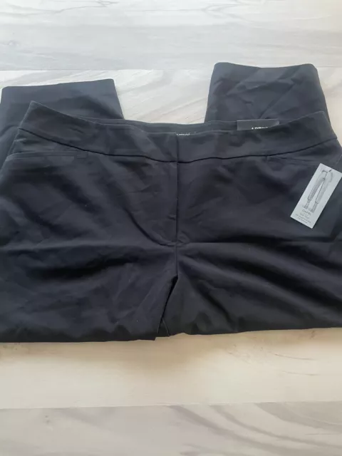 NWT APT 9 Mid Rise Women Sz 22W Capris