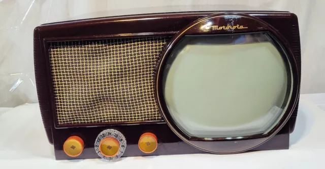 Vintage 1940's Motorola 9T1, 8" TV in Brown Bakelite Cabinet Untested