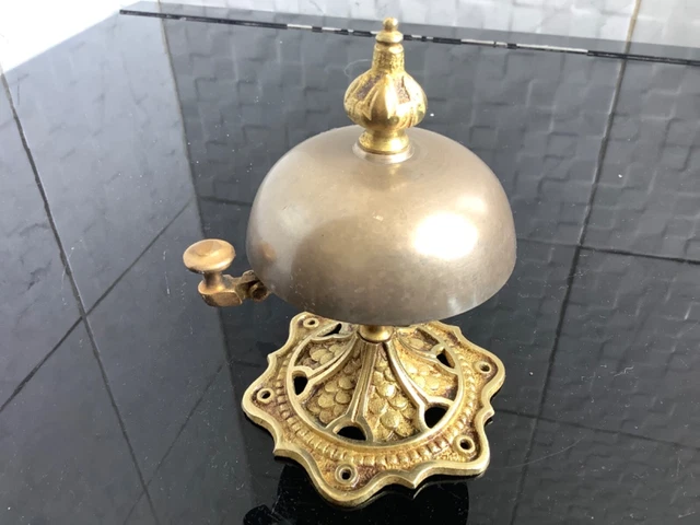 Cloche à Main Élégante En Alliage De Zinc Doré - Sonnette De Table Réception Noël École Bureau - Son Clair Et Puissant