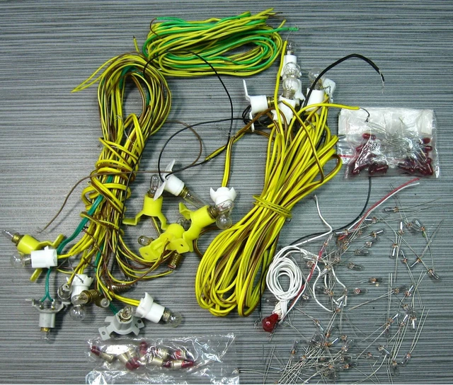 HO O SCALE Model Railroad INTERIOR LIGHTING Diodes Bulb/Socket Wiring