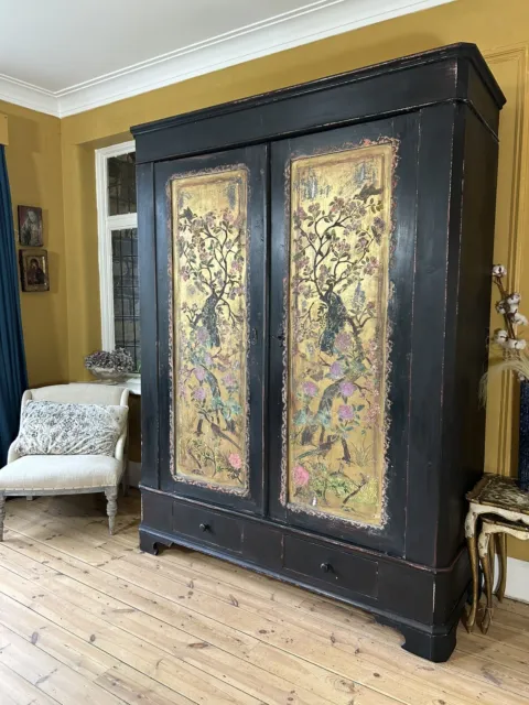 Vintage Painted Pine Double Wardrobe/Armoire With Inlaid Chinoiserie 2