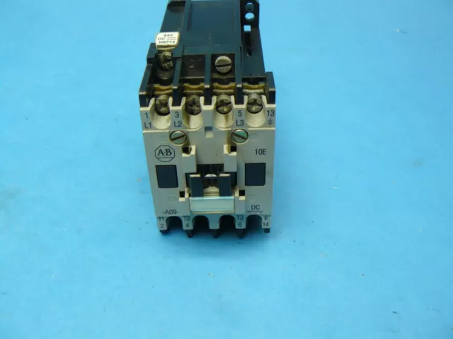 Allen Bradley 100-A09NZ243 IEC Contactor 3 Pole 9 Amp 24 VDC Coil Tested Gray