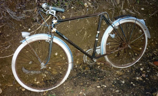 Pédale Vélo Ancienne PEUGEOT Années 1930 - Acier - Pour Vélo De Course - Occasion
