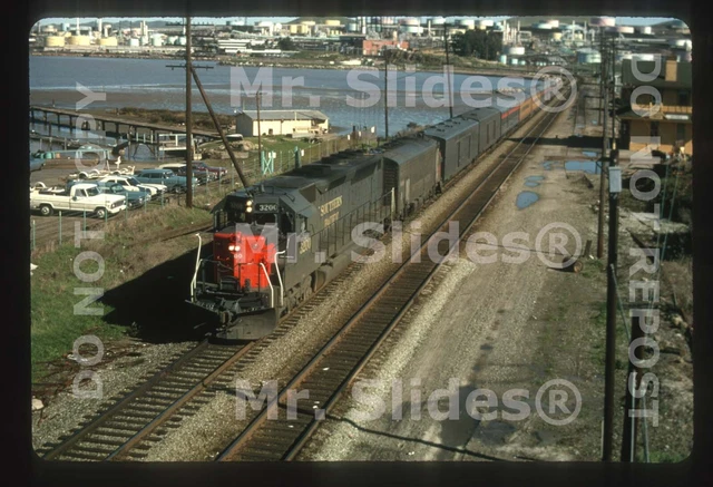 Duplicate Slide SP Southern Pacific SDP45 CLass Leader 3200 & FP7A Psgr Action