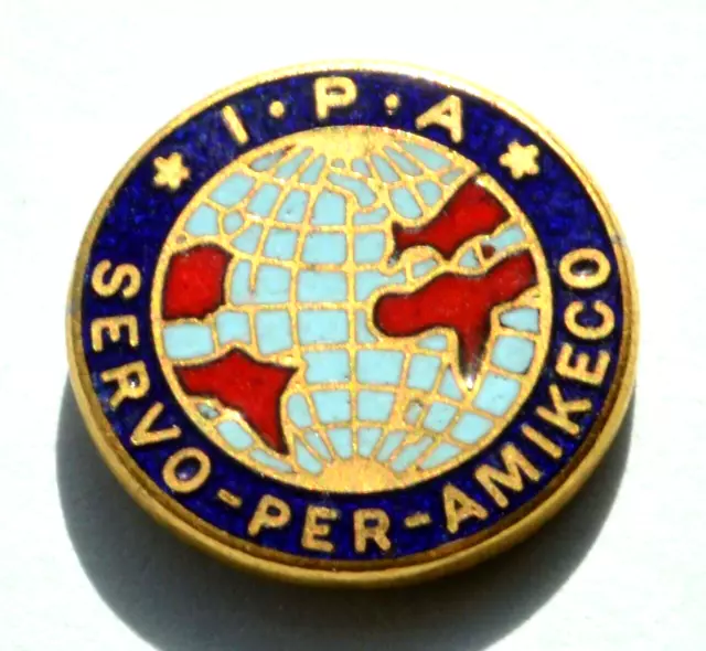 International Police Association IPA SERVO PER AMIKECO Pin Badge