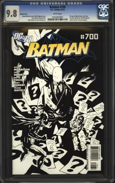 Batman #700 CGC 9.8 NM/MT WP RARE Retailer Incentive Sketch Variant DC 2010