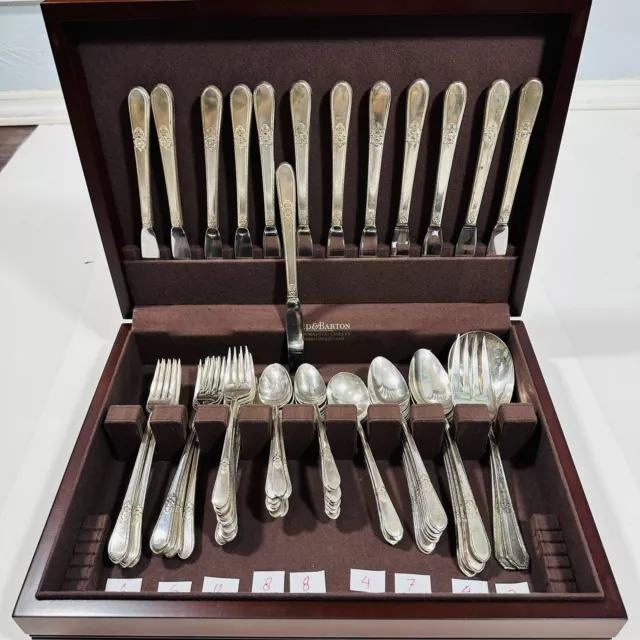 1847 Rogers Bros. Silverplate Flatware 48 pc Silverware Set in Chest