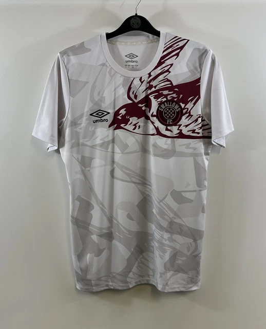 Umbro dévoile les maillots domocile et extérieur 2018/2019 de Santos