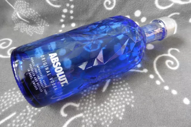 NEU | Absolut Vodka | Limited Edition | Facet - Blue Crystal Design | 40% | 0,7l