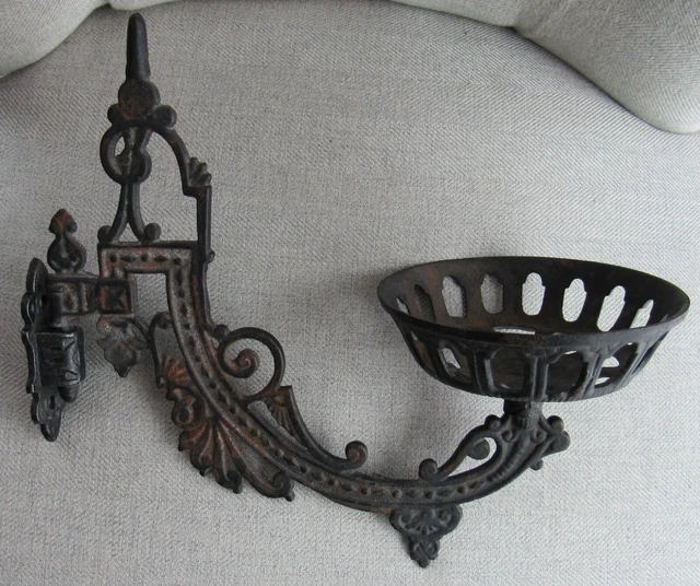 Vintage Black Wrought Iron Wall Mount Oil Kerosene Lantern Holder