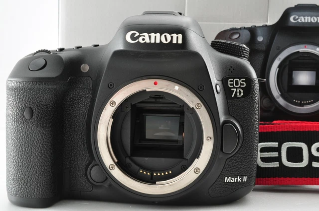 [Near Mint in Box] Canon EOS 7D Mark II 20.2MP DSLR Camera Body From JAPAN M-671