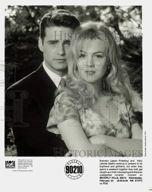 1994 Press Photo Jason Priestley and Jennie Garth star on "Beverly Hills 90210"