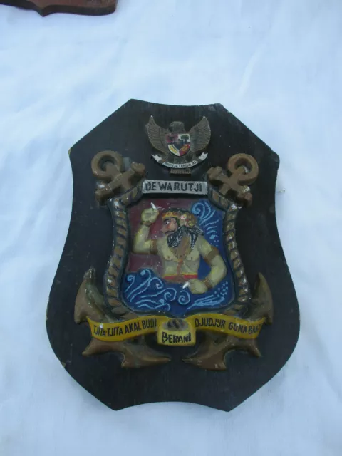 Ancienne Plaque Souvenir Marine Indonesienne Navire Dewarutji
