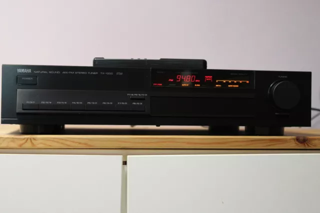 Yamaha TX-1000   Stereo Tuner