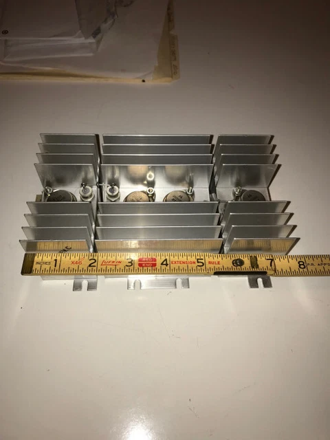 3 HEAT SINK ARRAY with 2 Motorola 2N 5686 & 2 Motorola 2N5684 Transistors