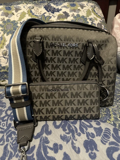 Michael Kors Bedford Signature Satchel PRE-OWNED
