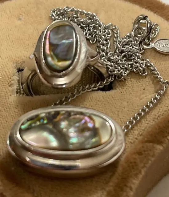 Avon Vintage 1977 Abalone Shell Pendant Necklace & Matching Ring Size 5/6
