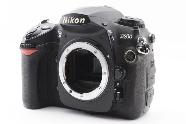 Nikon D200 Black 10.2 MP Body Digital SLR Camera from Japan [Excellent++] 2