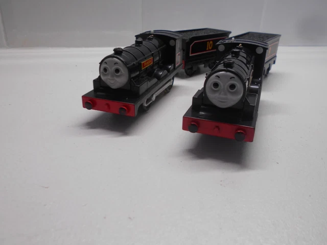 DONALD AND DOUGLAS Thomas The Tank Engine Tomy Trackmaster Battery 