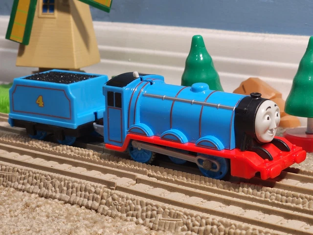 TOMY Trackmaster Thomas & Friends "GORDON" 2013 WORKING Motorized Train