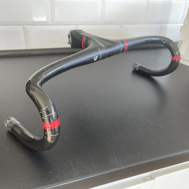 パーツ Bontrager XXX Integrated Bar 90mm x400mm Bontrager XXX Integrated Road Handlebar/Stem - Trek Bikes (JP)