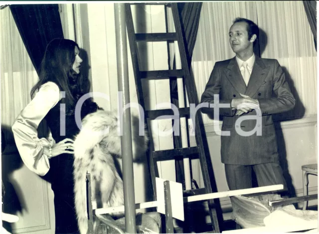 1970 ca GOSSIP ITALIA Caterina CASELLI con Piero SUGAR (6) - Foto 30x20 cm
