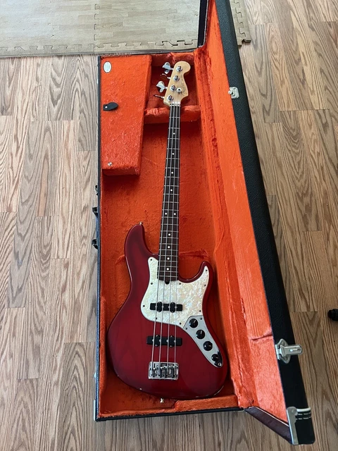 1996 Fender American Jazz Deluxe Bass With case 50th Anniversary 1996 Fender American Jazz Deluxe Bass With case 50th Anniversary
