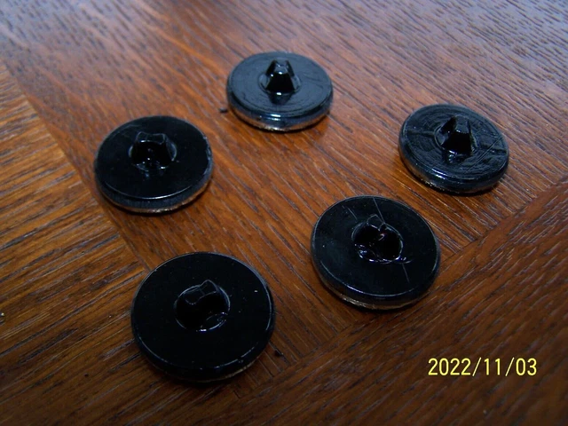 Beau bouton ancien en verre. Années 60. noir et doré. Réf 429 2