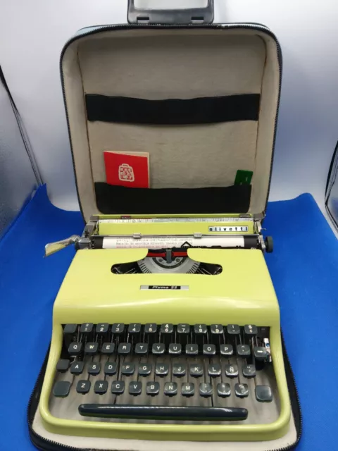 Maquina de escribir, Typewriter, Schreibmaschinen, Olivetti Pluma 22 2