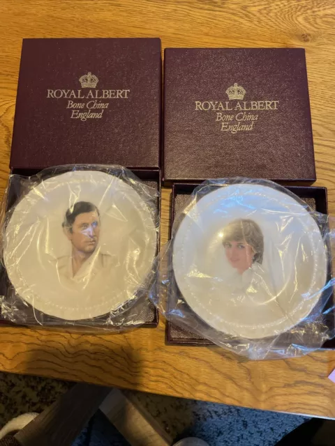 Royal Albert Bone China Plates Prince Charles and Lady Diana Wedding 1981  Boxed