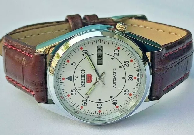 Seiko 5 Automatic Day/Date Vintage Men's Wrist Watch
