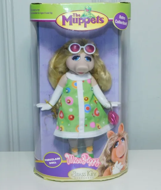 New Sealed The Muppets Miss Piggy 7" Porcelain Doll Brass Key Keepsakes