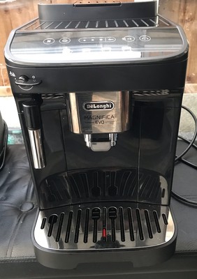Pezzo DI RICAMBIO Chassis Centro sinistra Caffè Automatica Macchina da caffè Bosch tkn68e750/01 