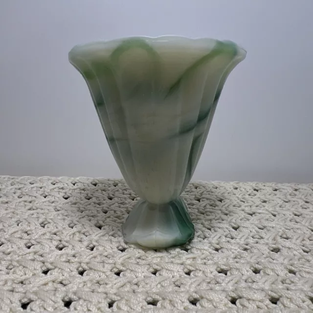 Vintage Akro Agate Green Slag Glass Cornucopia 2