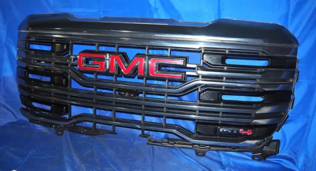 *Damaged* 2022-2023 GMC Sierra 1500 Complete Front Upper Grille W/Camera OEM