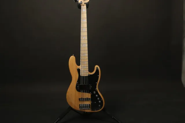 Jazz Electric Bass Guitar 5 String Maple Fretboard Black Pickguard HS Pickups