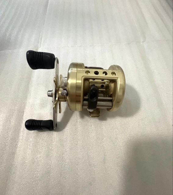 【当時物❗】シマノ　カルカッタ 100XT　SHIMANO CALCUTTA Shimano Calcutta 100XT Right Handle Baitcasting Fishing Reel