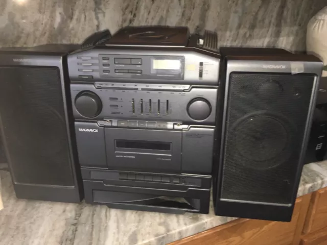 Magnavox Boombox CD / Kassette Radio-Rare Vintage Collectible-Ships Same Bus Tag