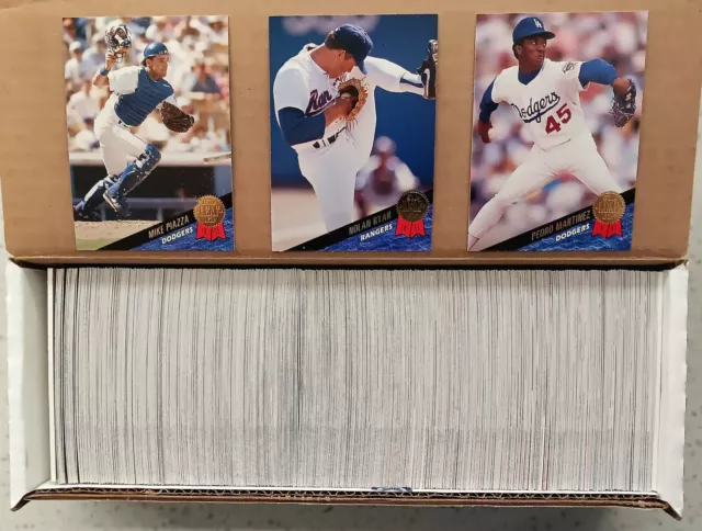 1993 Leaf Baseball Complete Set of MLB Trading Cards 1-550