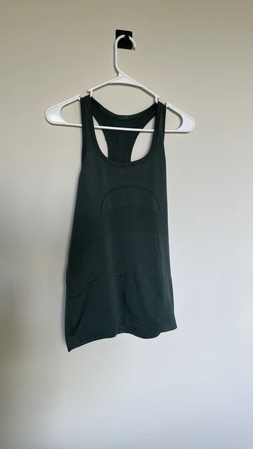 womens lululemon tank top size 4
