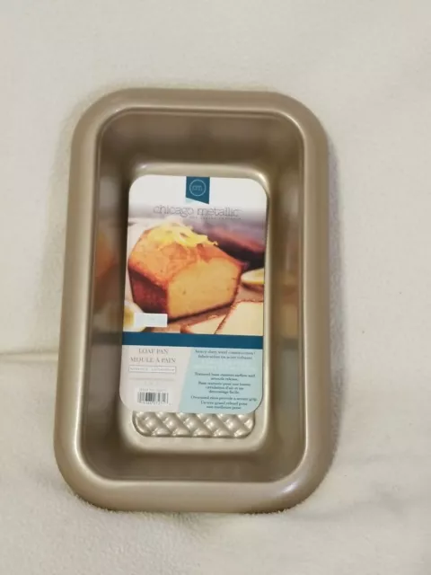 Chicago Metallic Loaf Pan-Heavy-Duty Steel Construction-9.5X5.5X2.5 in-New