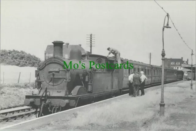 Railways Postcard - Train For Gravesend at Allhallows-On-Sea in 1959 - RR11329