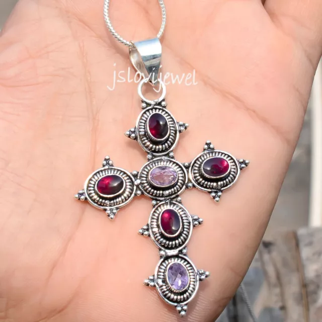 Facettiertes Amethyst- und rotes Granat-Edelsteinkreuz aus... 2