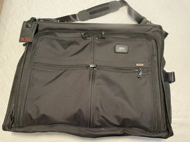 Tumi Alpha Classic 20”x23.5"x5.5" Garment Bag- Black