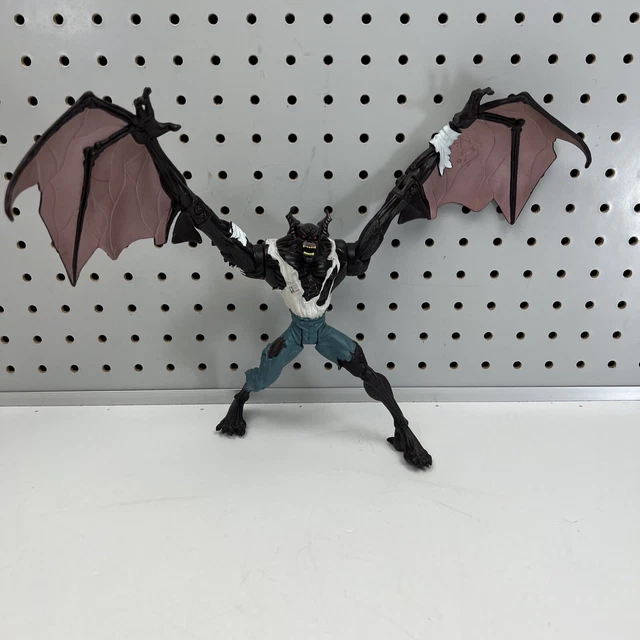 Legends of The Dark Knight Man-Bat 7" action Figure 1997 Kenner batman DC Comics