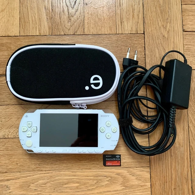CONSOLE SONY PSP Blanche - PSP 3004 - Hors Service HS EUR 24,99 - FR