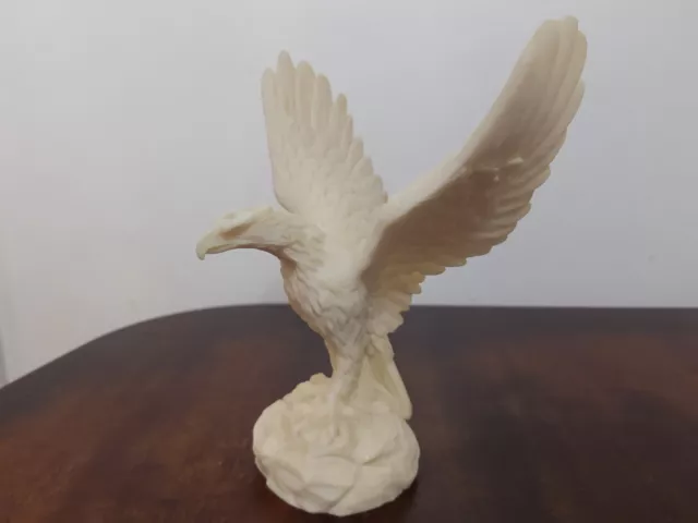 Vintage Eagle Figurine Alabaster Bird Animal Art Sculpture Ornament Bird of Prey