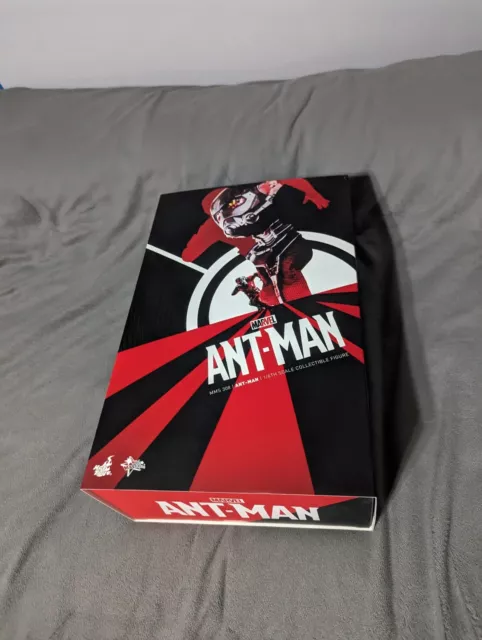 Hot Toys Marvel Ant-Man 1/6th Scale Collectible Figure