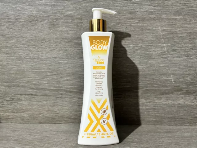 BODY GLOW BY SKINNY TAN LIGHT EVERYDAY MOISTURISER 280ml NON-STICKY