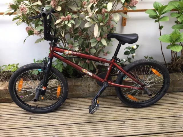 Girls bike with pegs deals